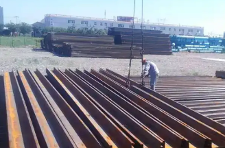 鋼板樁使用什麽方法卸車